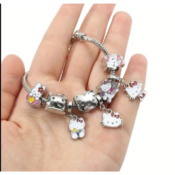 🔥Hello Kitty Charm Bracelet BNWT🔥 - Picture 2 of 3